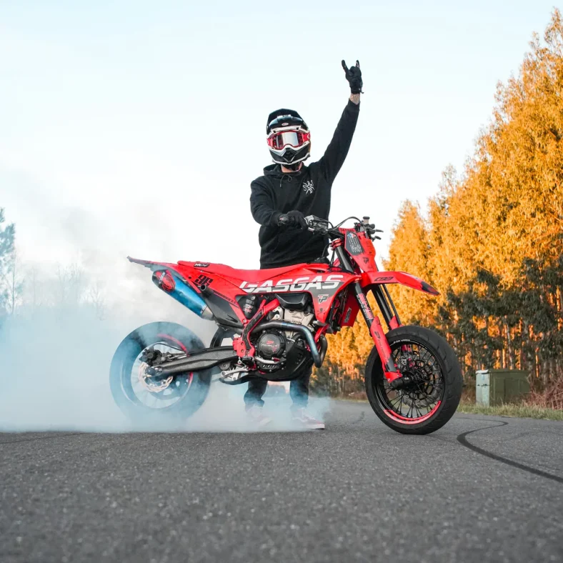 Supermoto vs Motocross
